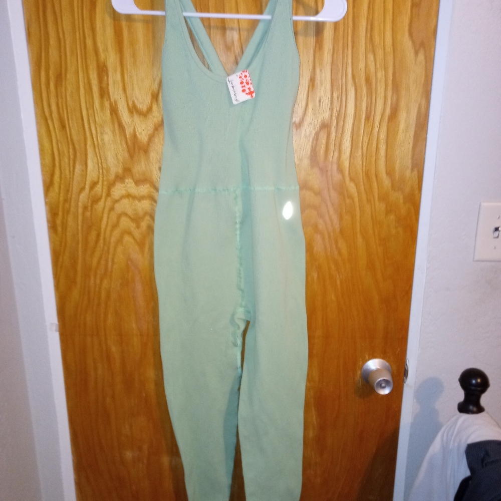 Free People Movement " Free Throw" Onesie Sage Brush Women's size XL- NWT $89 - Picture 2 of 8
